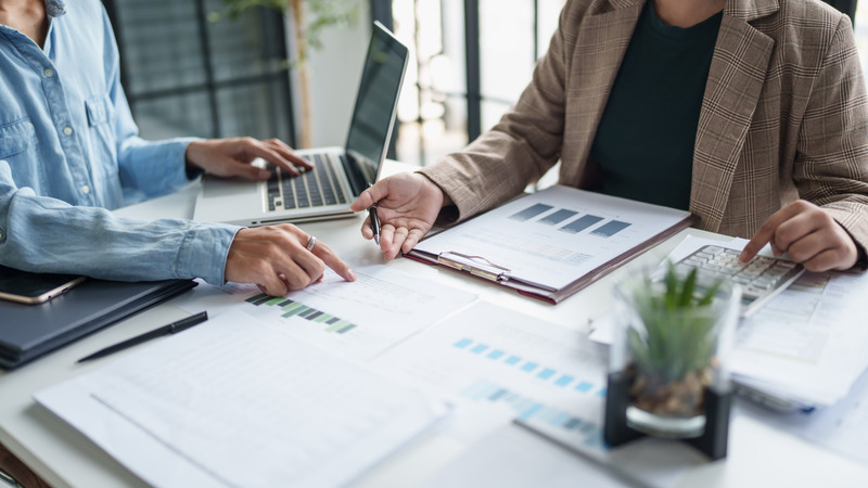 when to hire a bookkeeper